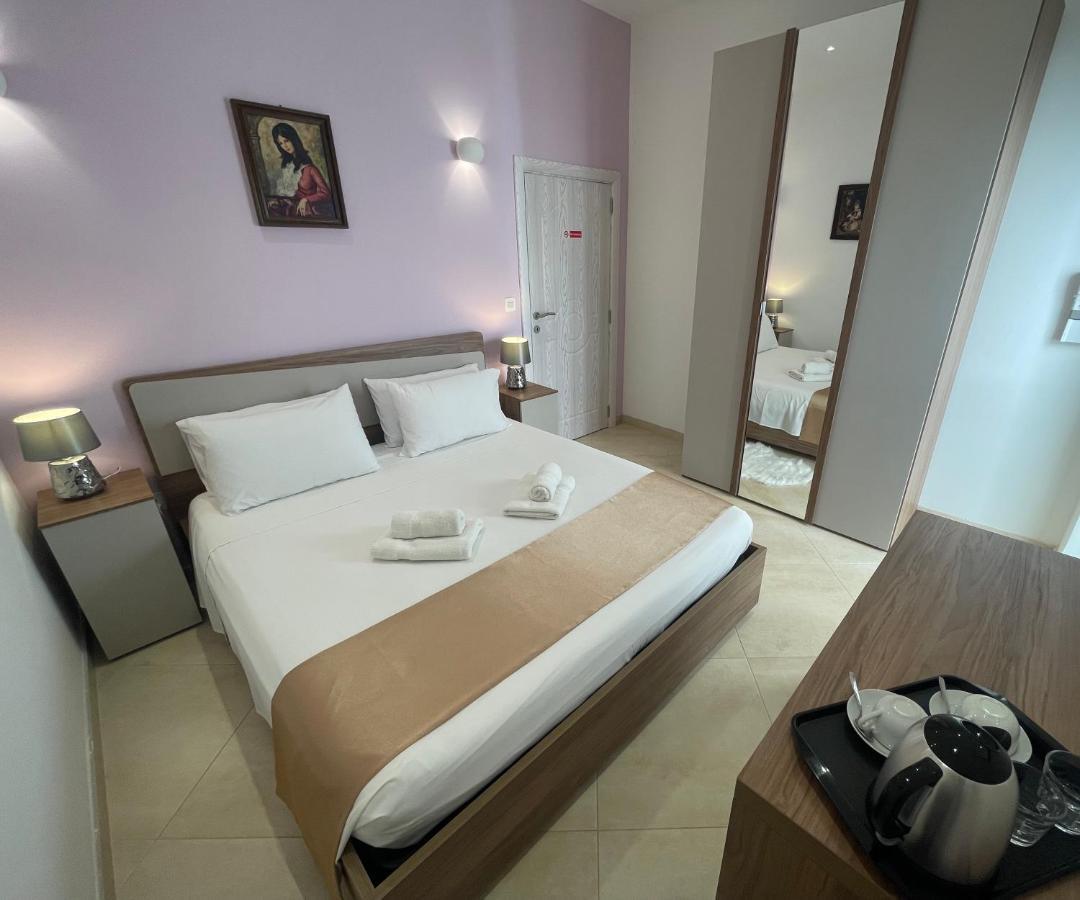 Alina Boutique Living Bed & Breakfast Victoria Eksteriør bilde