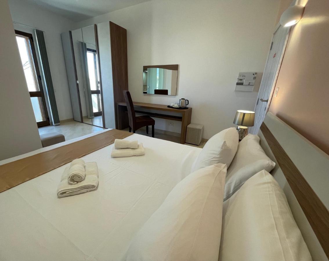 Alina Boutique Living Bed & Breakfast Victoria Eksteriør bilde